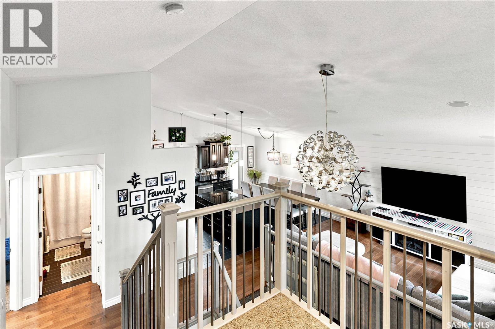 335 Dawson Crescent, Saskatoon, SK - Indoor