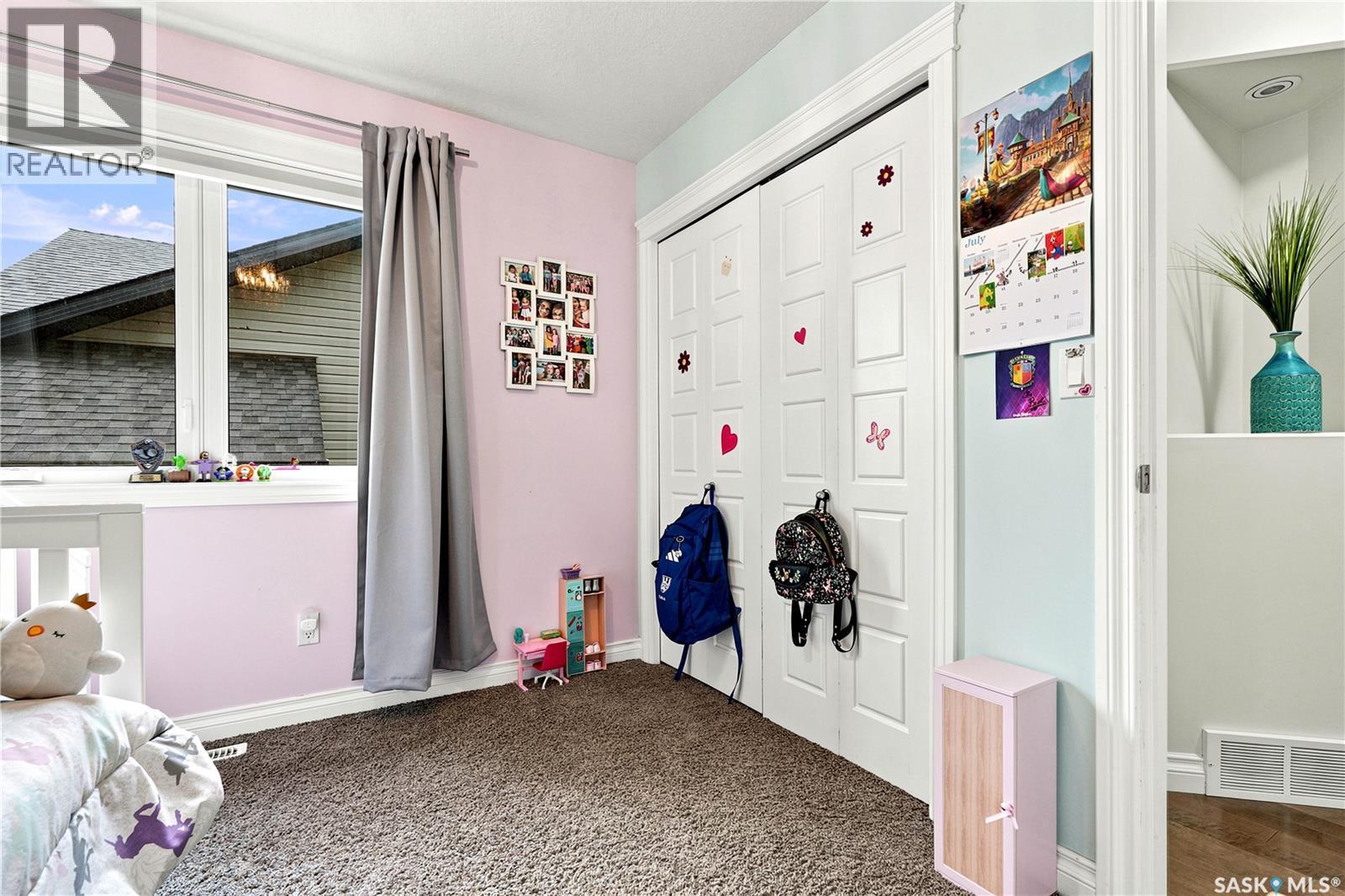 335 Dawson Crescent, Saskatoon, SK - Indoor Photo Showing Bedroom