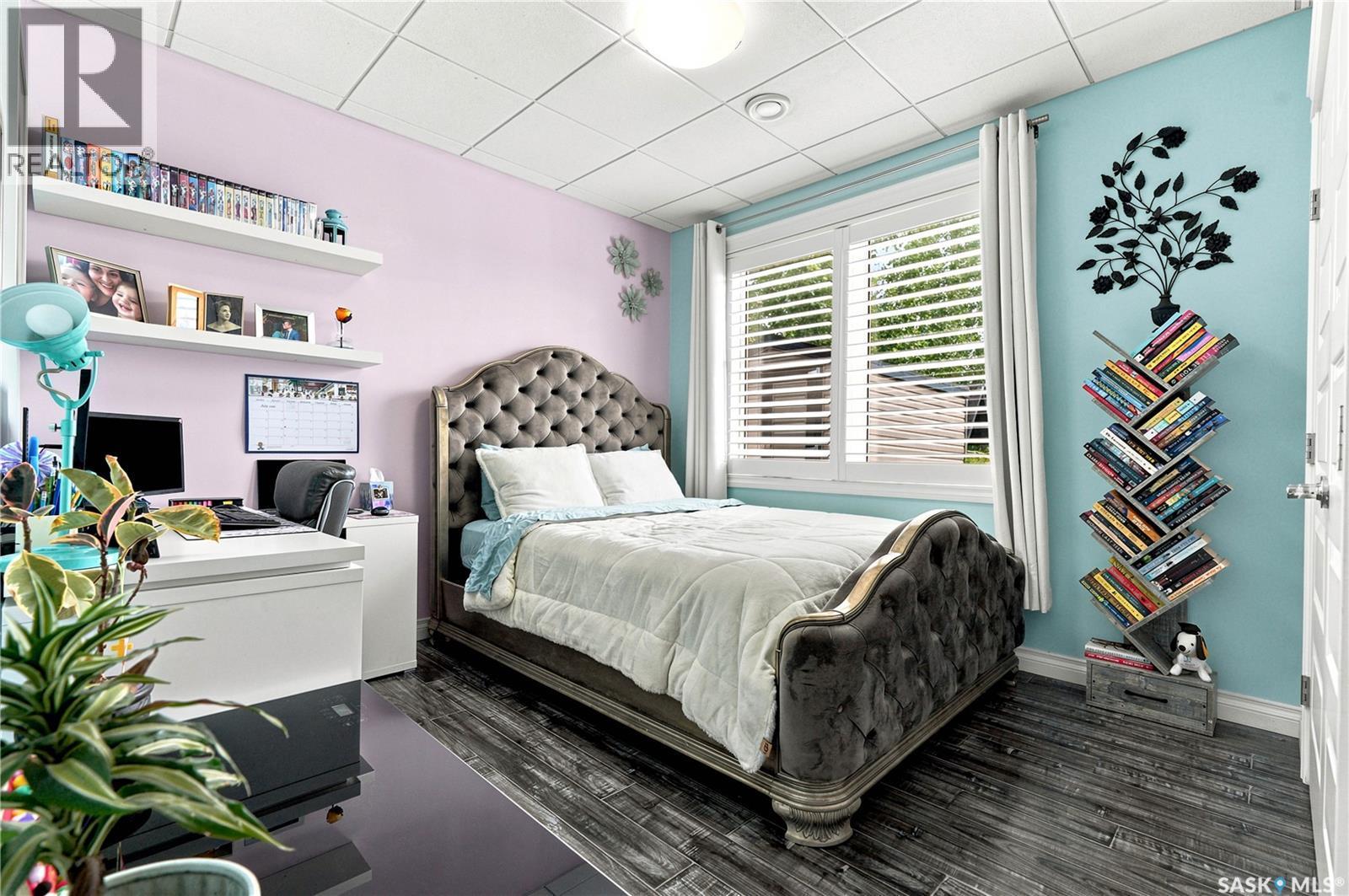 335 Dawson Crescent, Saskatoon, SK - Indoor Photo Showing Bedroom