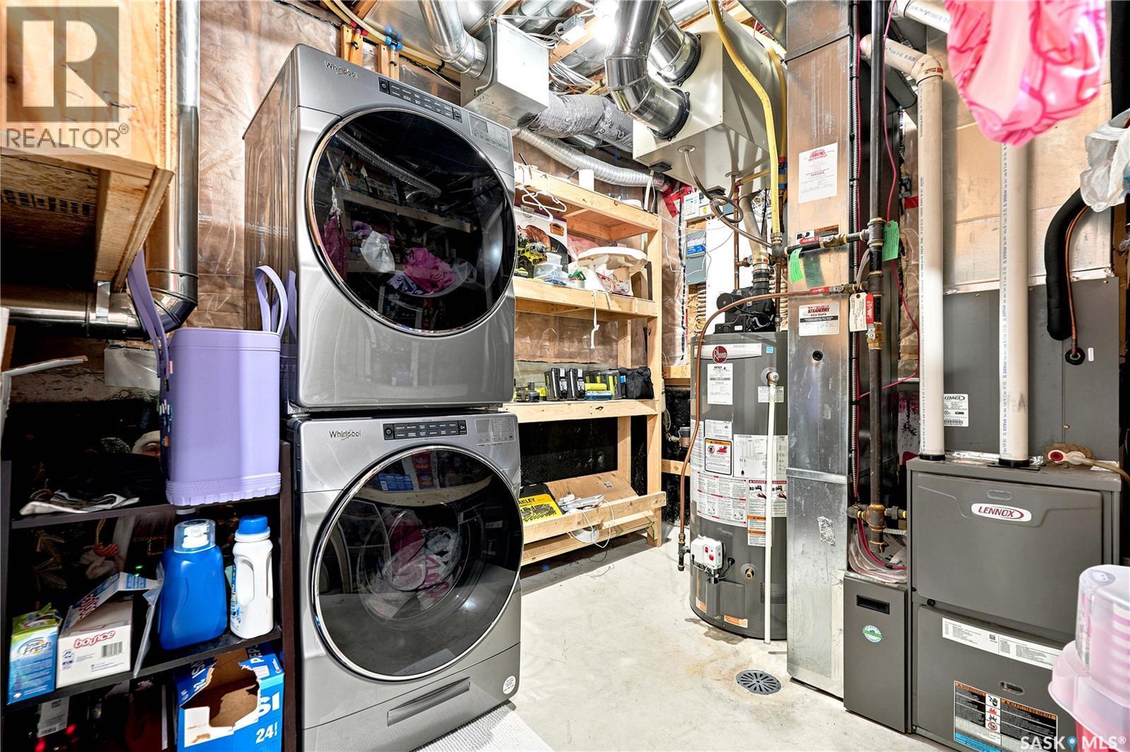 335 Dawson Crescent, Saskatoon, SK - Indoor Photo Showing Laundry Room
