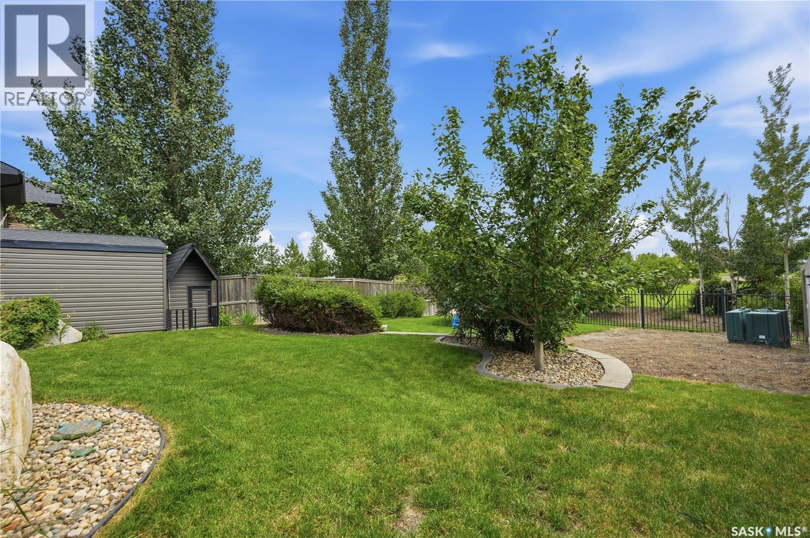 335 Dawson Crescent, Saskatoon, SK - Outdoor