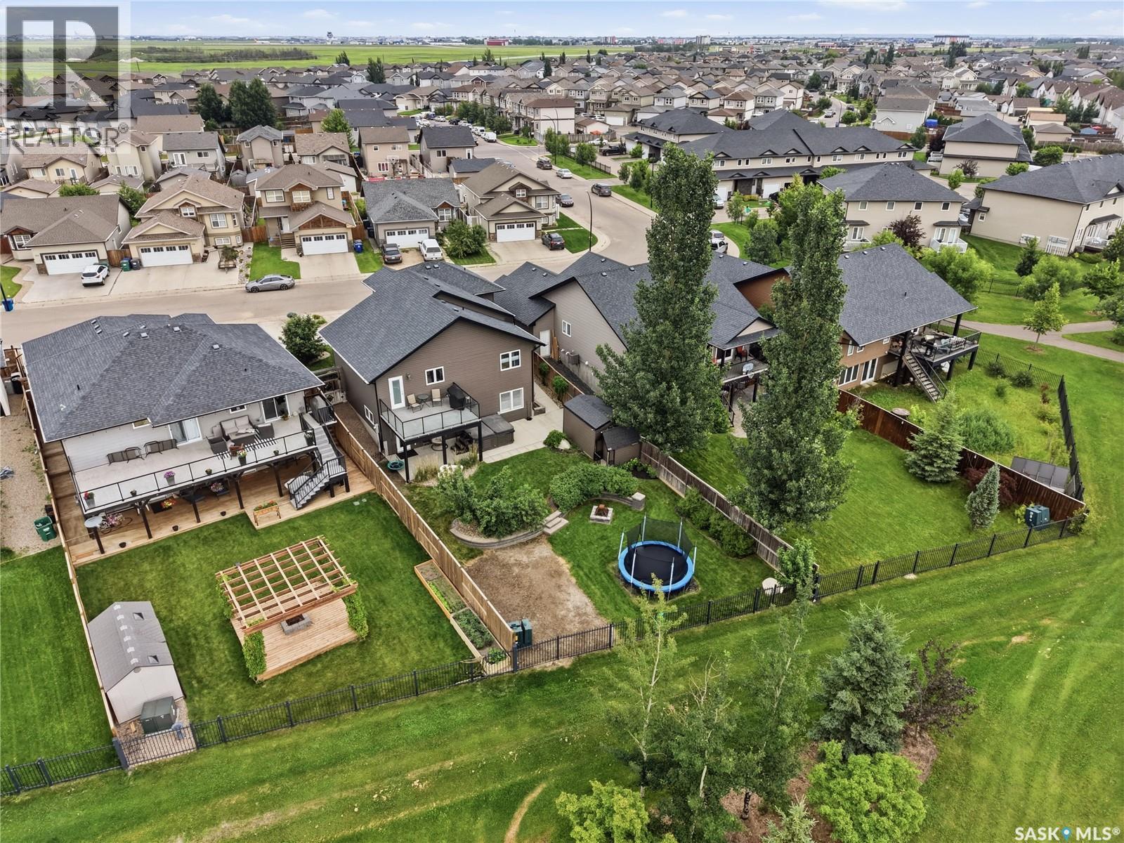 335 Dawson Crescent, Saskatoon, SK - Outdoor With View