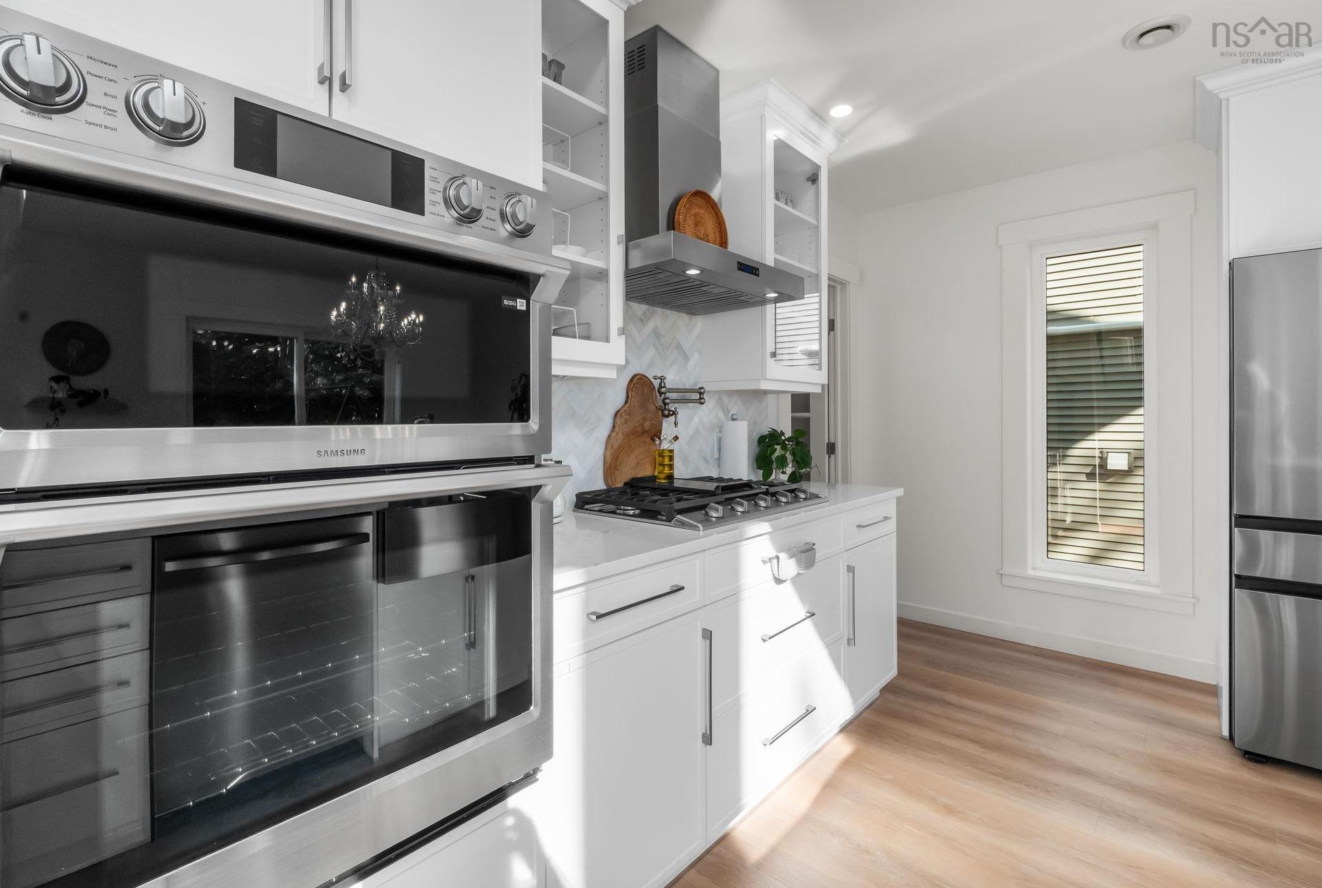 51 Capstone Crescent, Bedford, NS - Indoor Photo Showing Kitchen With Upgraded Kitchen