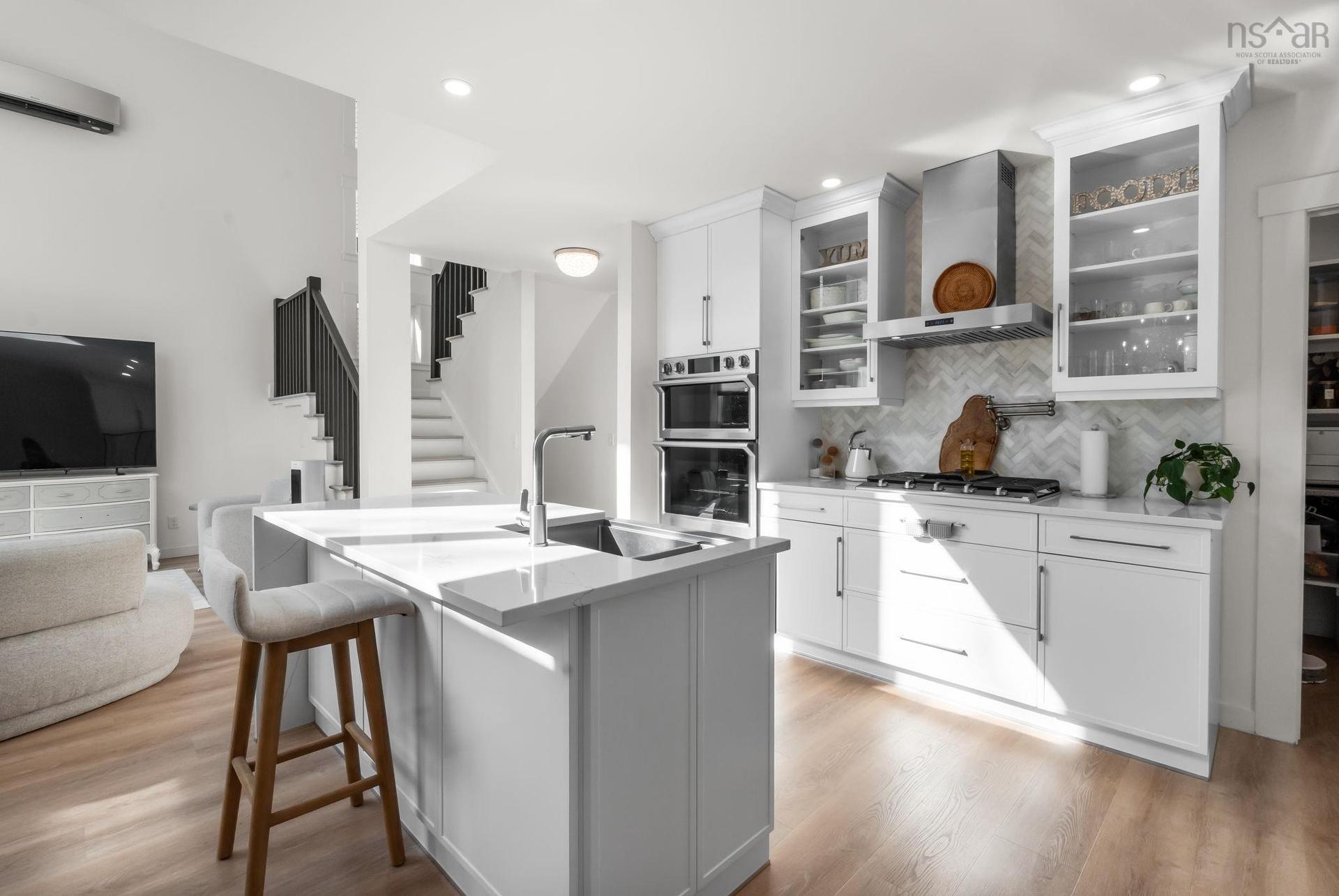 51 Capstone Crescent, Bedford, NS - Indoor Photo Showing Kitchen With Upgraded Kitchen