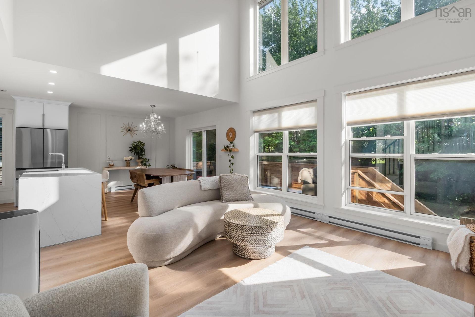 51 Capstone Crescent, Bedford, NS - Indoor Photo Showing Living Room