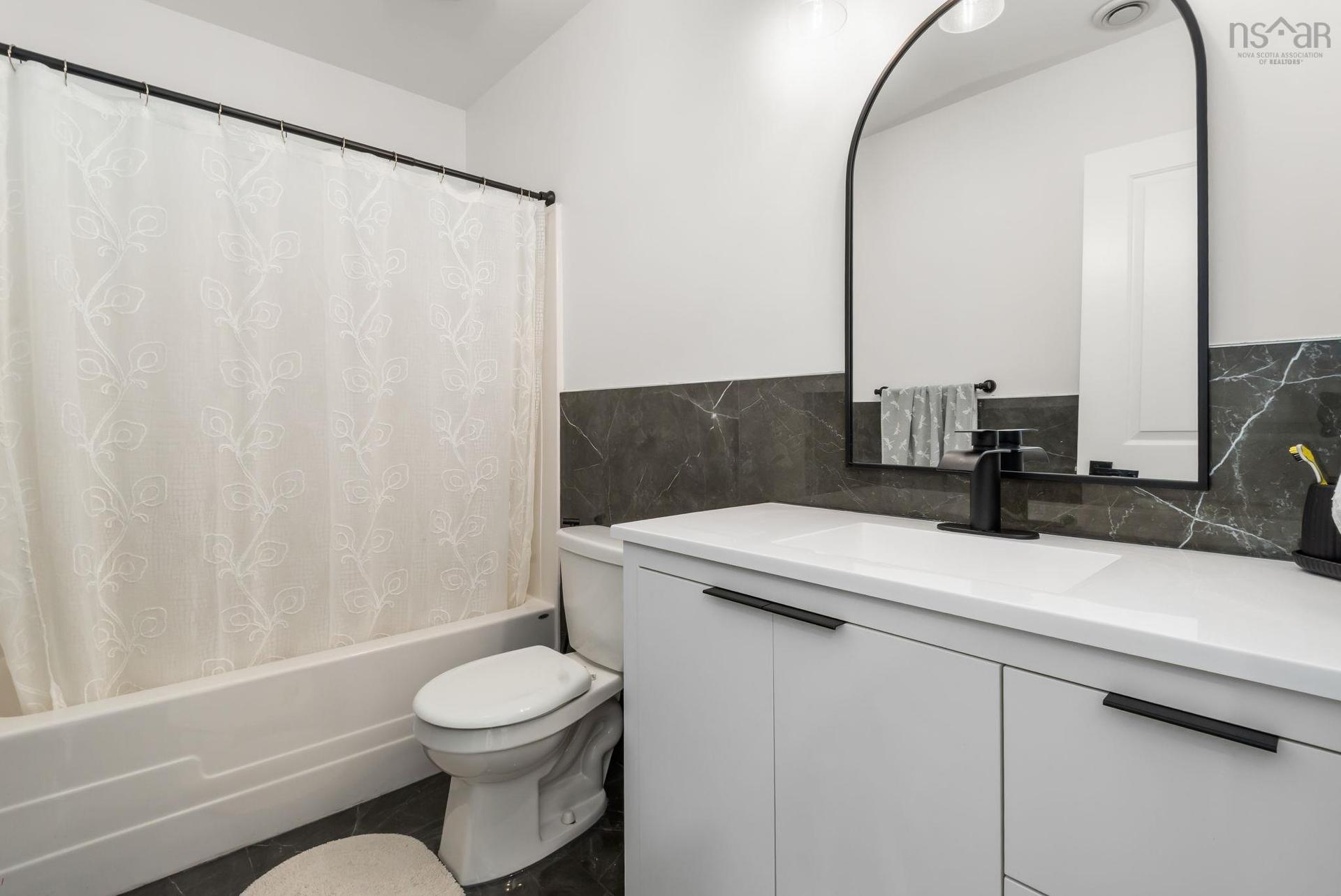 51 Capstone Crescent, Bedford, NS - Indoor Photo Showing Bathroom