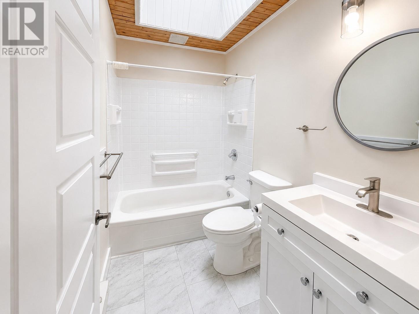 231 Bacon Cove Road, Conception Harbour, NL - Indoor Photo Showing Bathroom