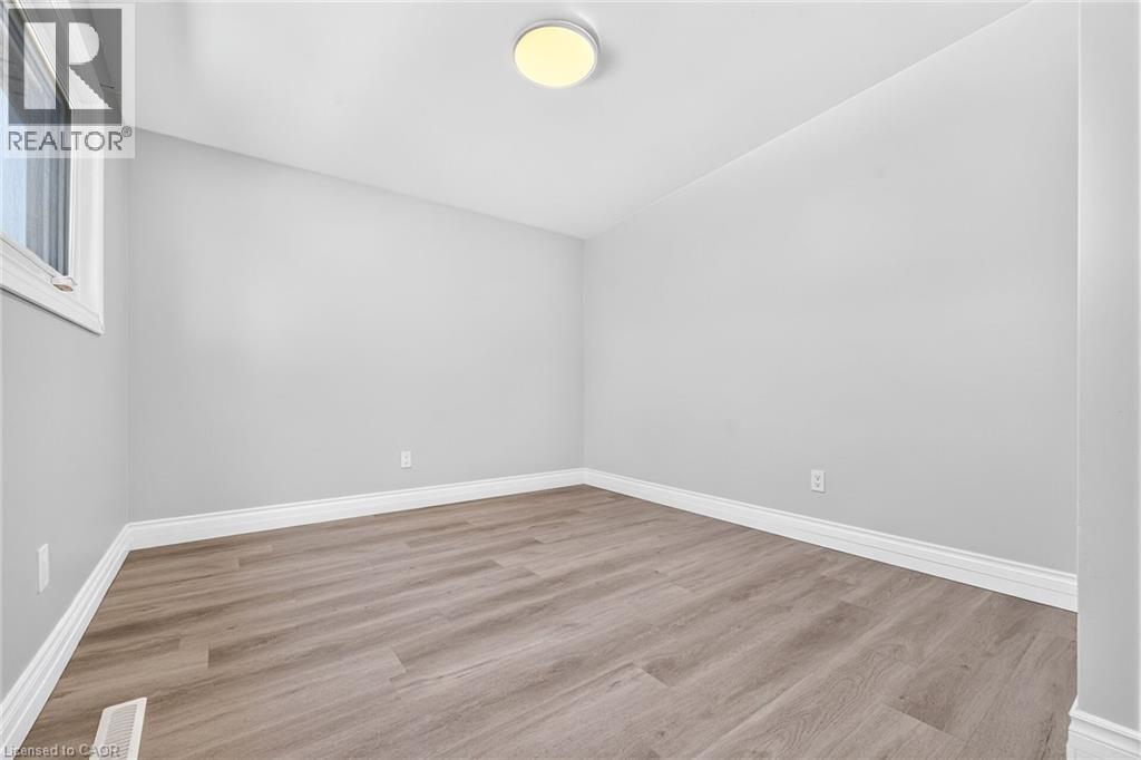 96 Fielding Crescent, Hamilton, ON - Indoor Photo Showing Other Room