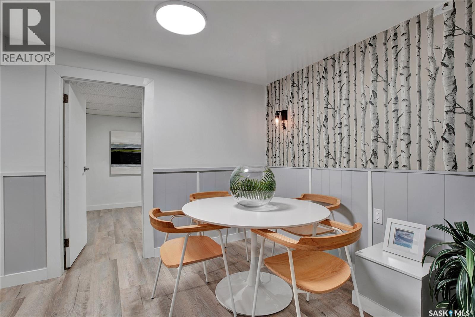2945 Preston Avenue S, Saskatoon, SK - Indoor Photo Showing Dining Room
