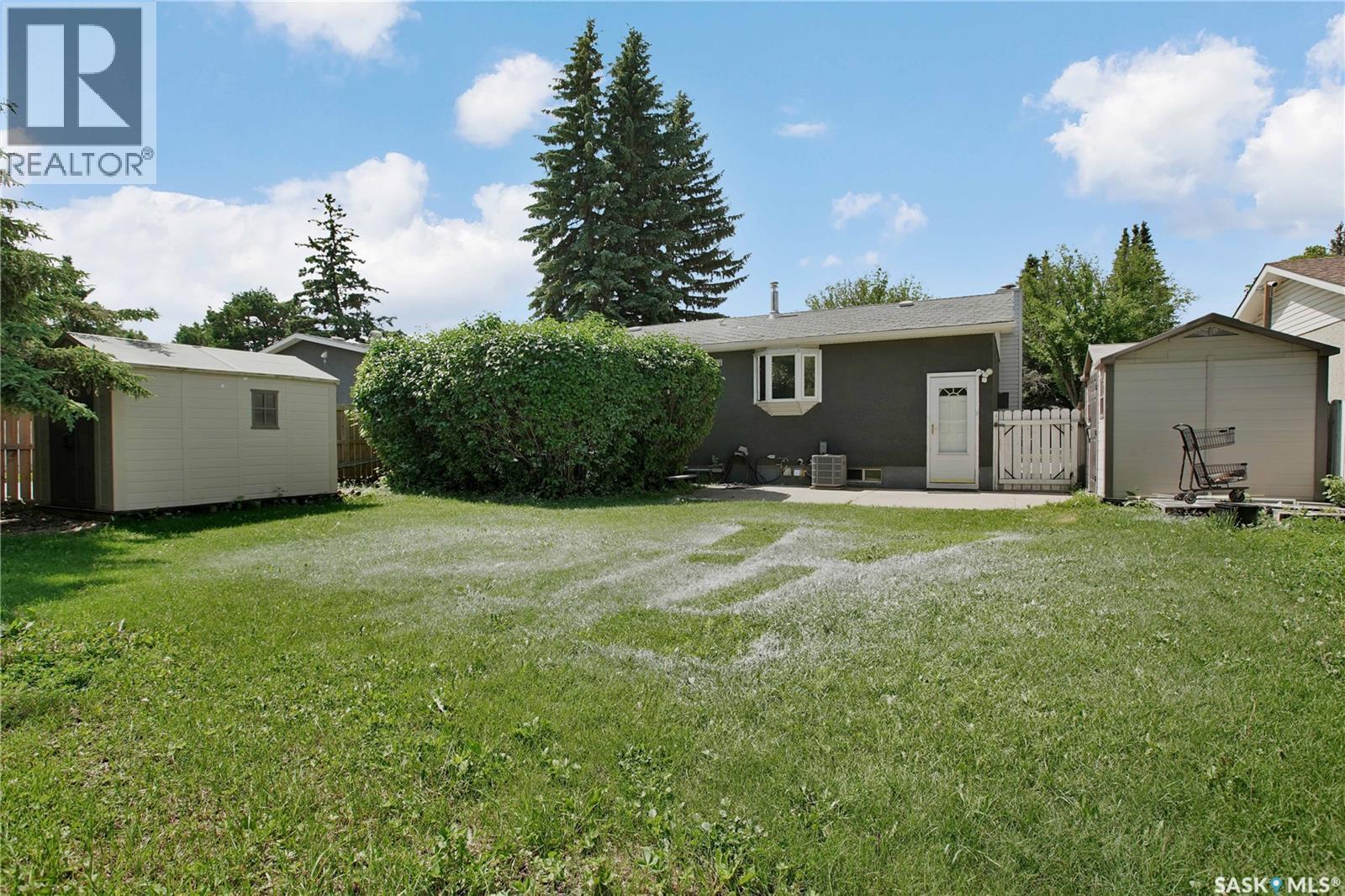 2945 Preston Avenue S, Saskatoon, SK - Outdoor
