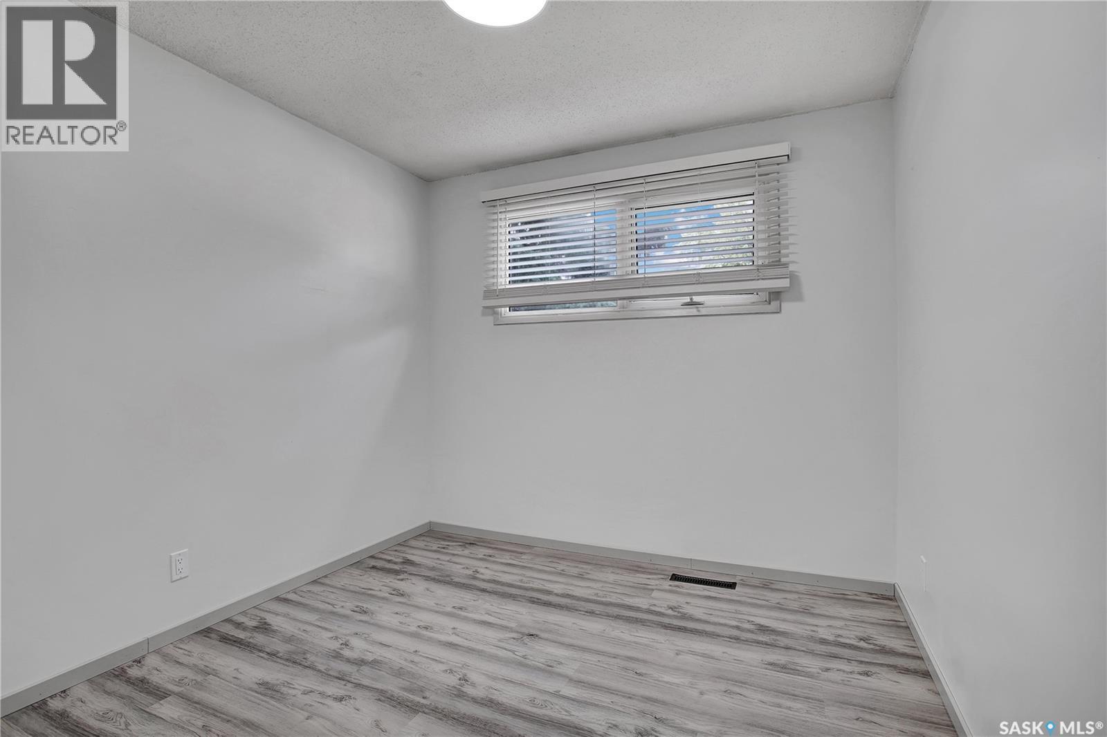 2945 Preston Avenue S, Saskatoon, SK - Indoor Photo Showing Other Room
