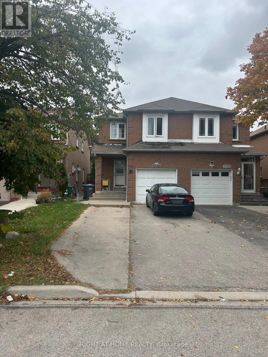 5550 Cosmic Crescent, Mississauga, ON - Outdoor With Facade