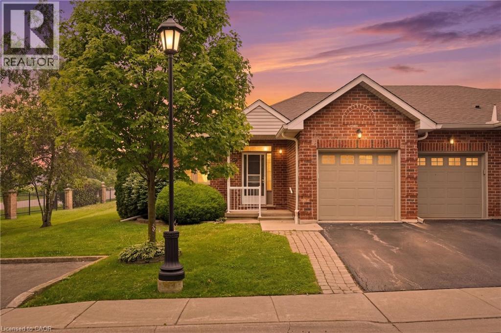 98 Sunibel Drive E, Glanbrook, ON - Outdoor