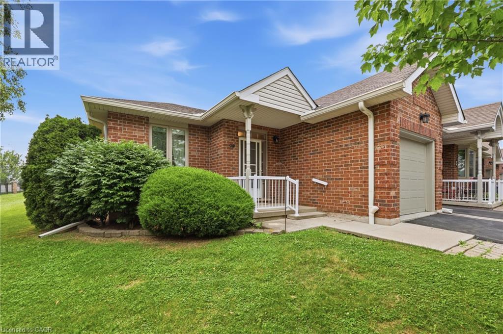 98 Sunibel Drive E, Glanbrook, ON - Outdoor