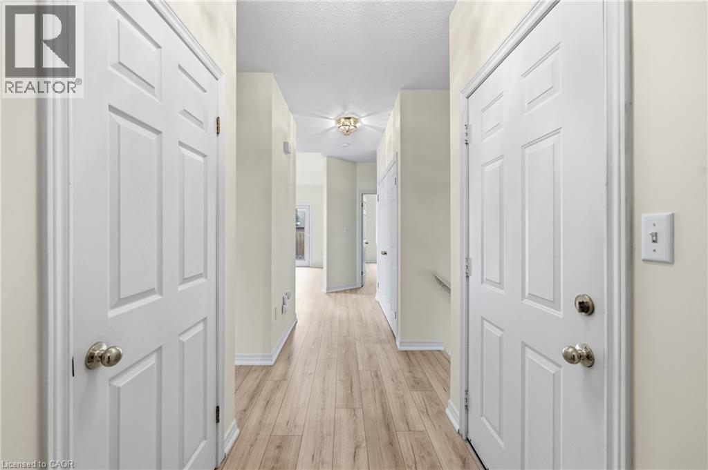 98 Sunibel Drive E, Glanbrook, ON - Indoor Photo Showing Other Room