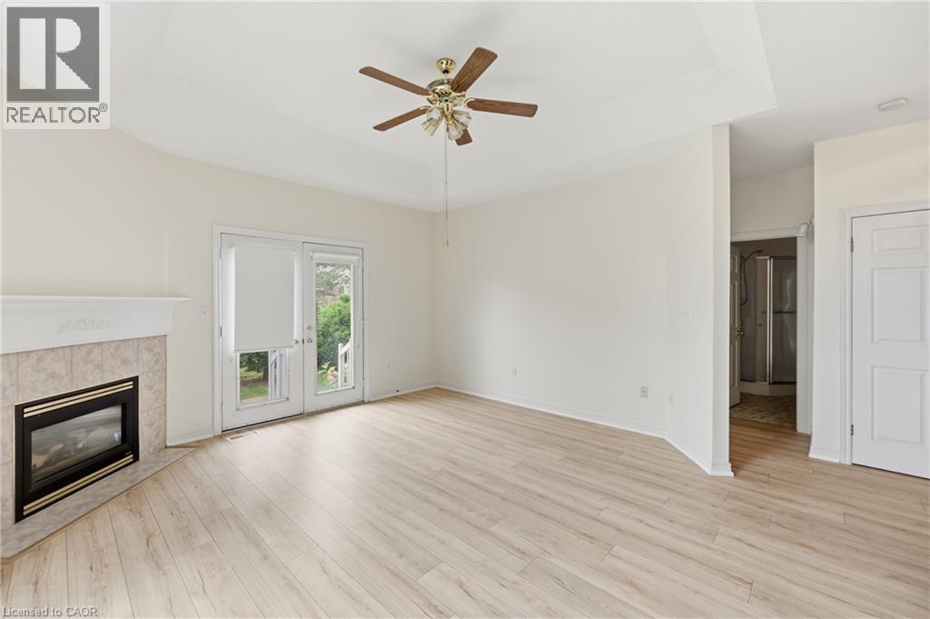 98 Sunibel Drive E, Glanbrook, ON - Indoor Photo Showing Living Room With Fireplace
