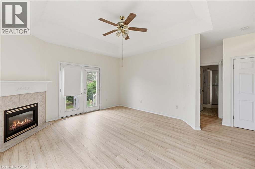 98 Sunibel Drive E, Glanbrook, ON - Indoor Photo Showing Living Room With Fireplace