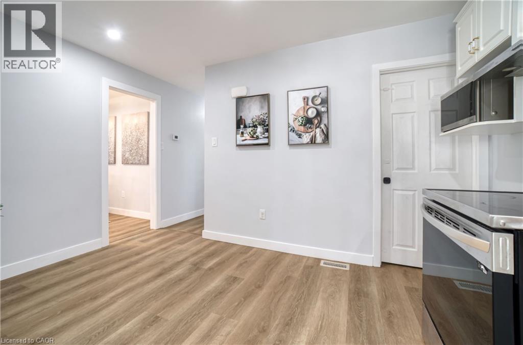 60 Lysanda Avenue, London, ON - Indoor