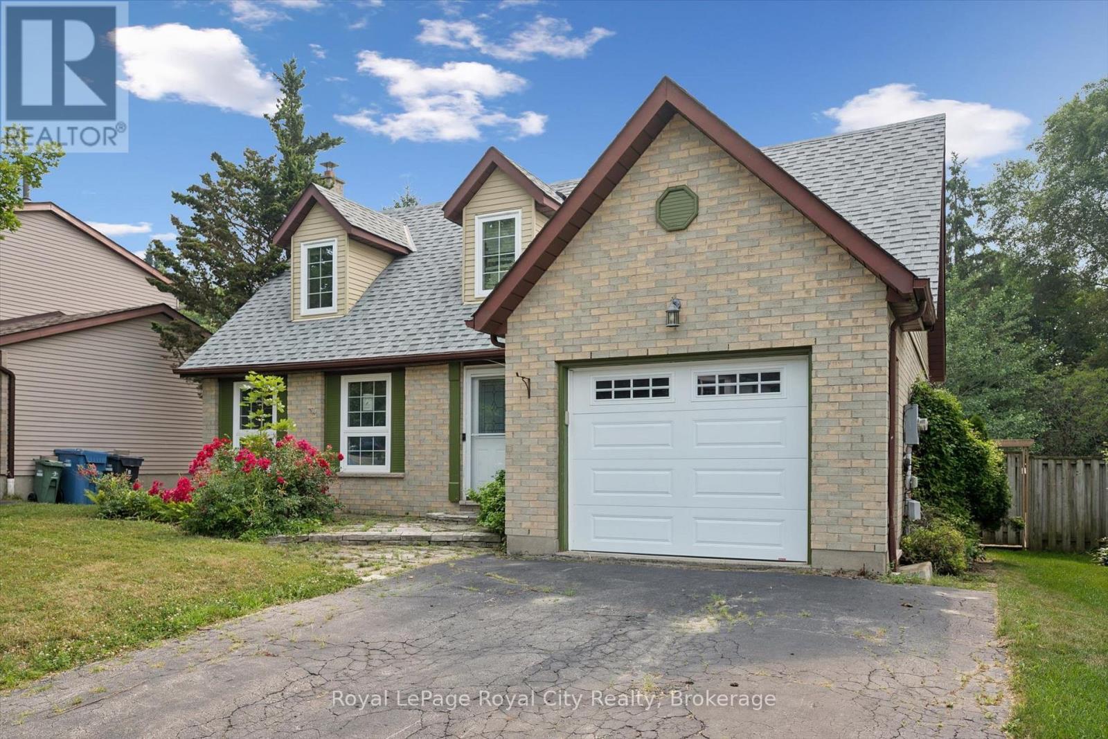 628 Willow Road, Guelph (Willow West/Sugarbush/West Acres), ON - Outdoor