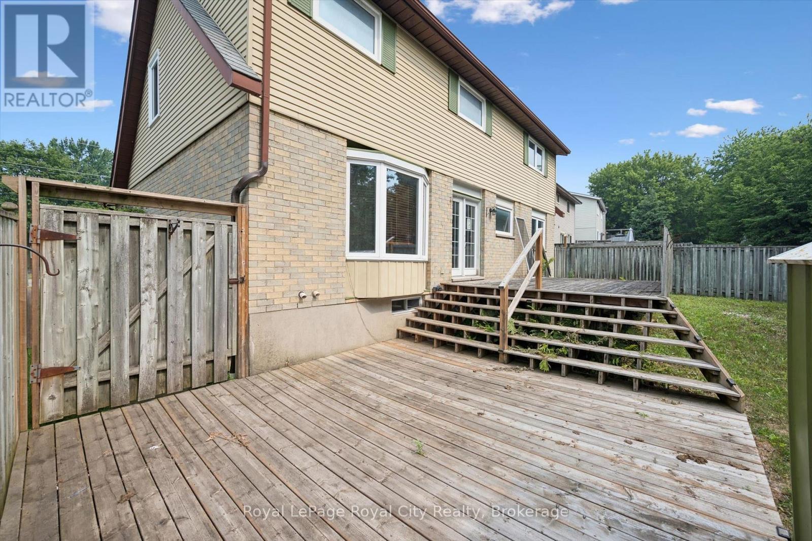628 Willow Road, Guelph (Willow West/Sugarbush/West Acres), ON - Outdoor With Deck Patio Veranda