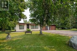 9 JONES AVENUE Kawartha Lakes (Fenelon), ON K0M 1G0