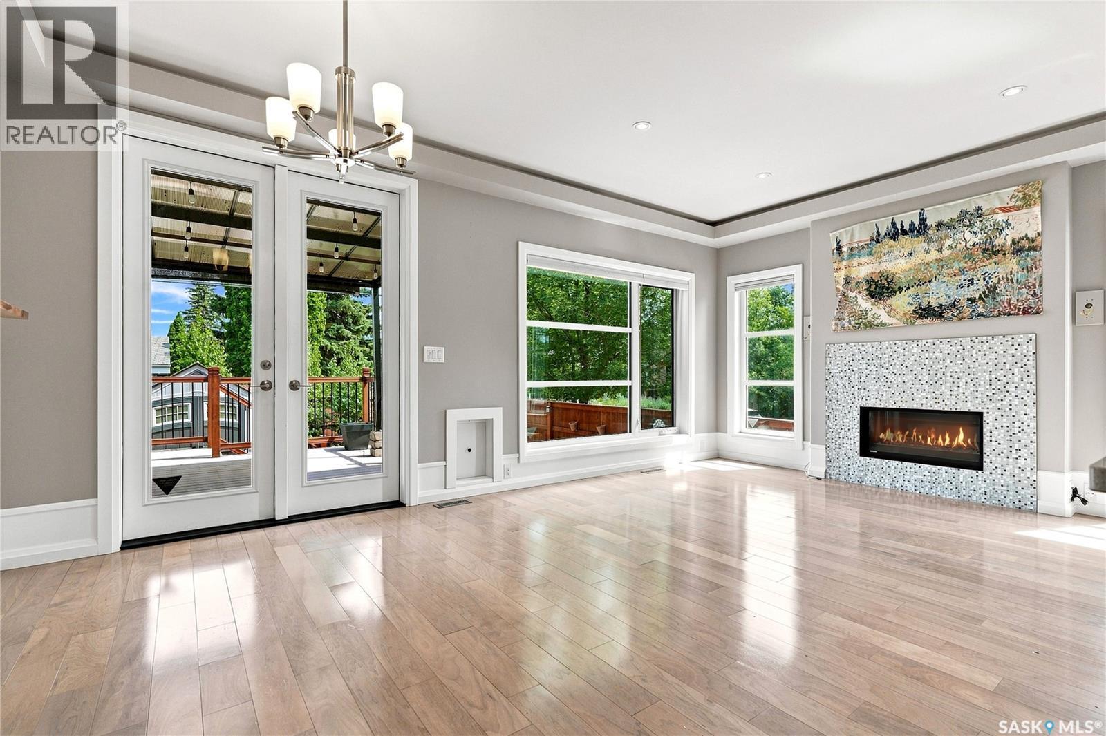 1623 Broadway Avenue, Saskatoon, SK - Indoor With Fireplace