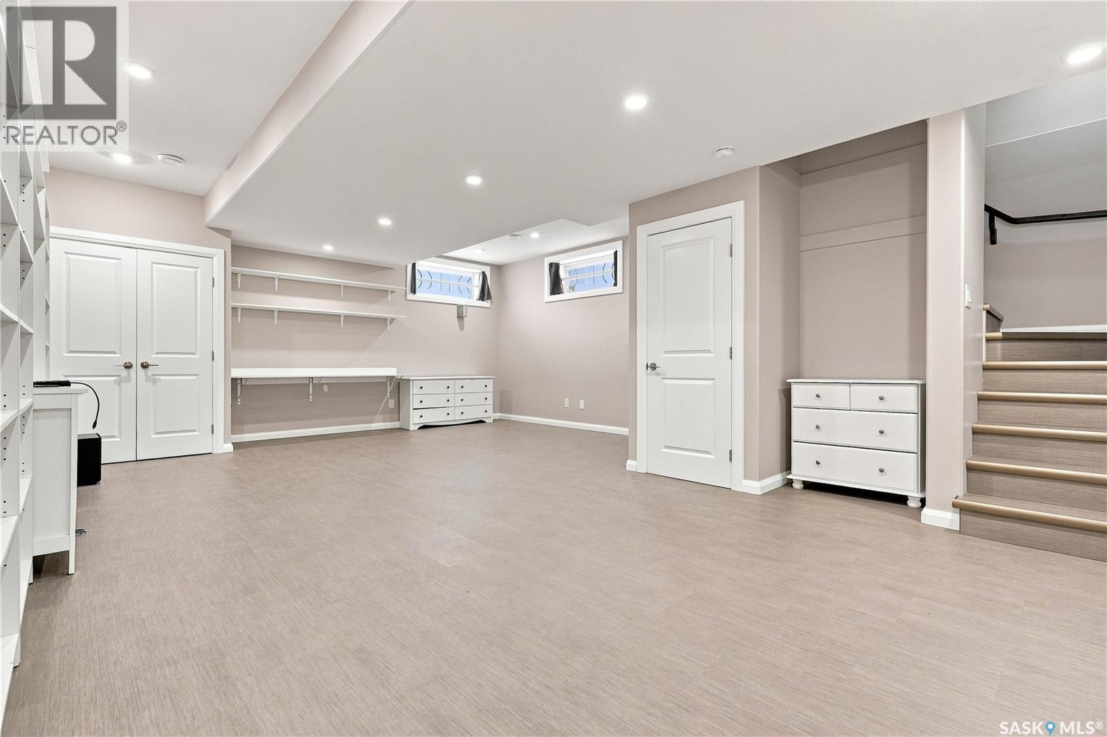 1623 Broadway Avenue, Saskatoon, SK - Indoor