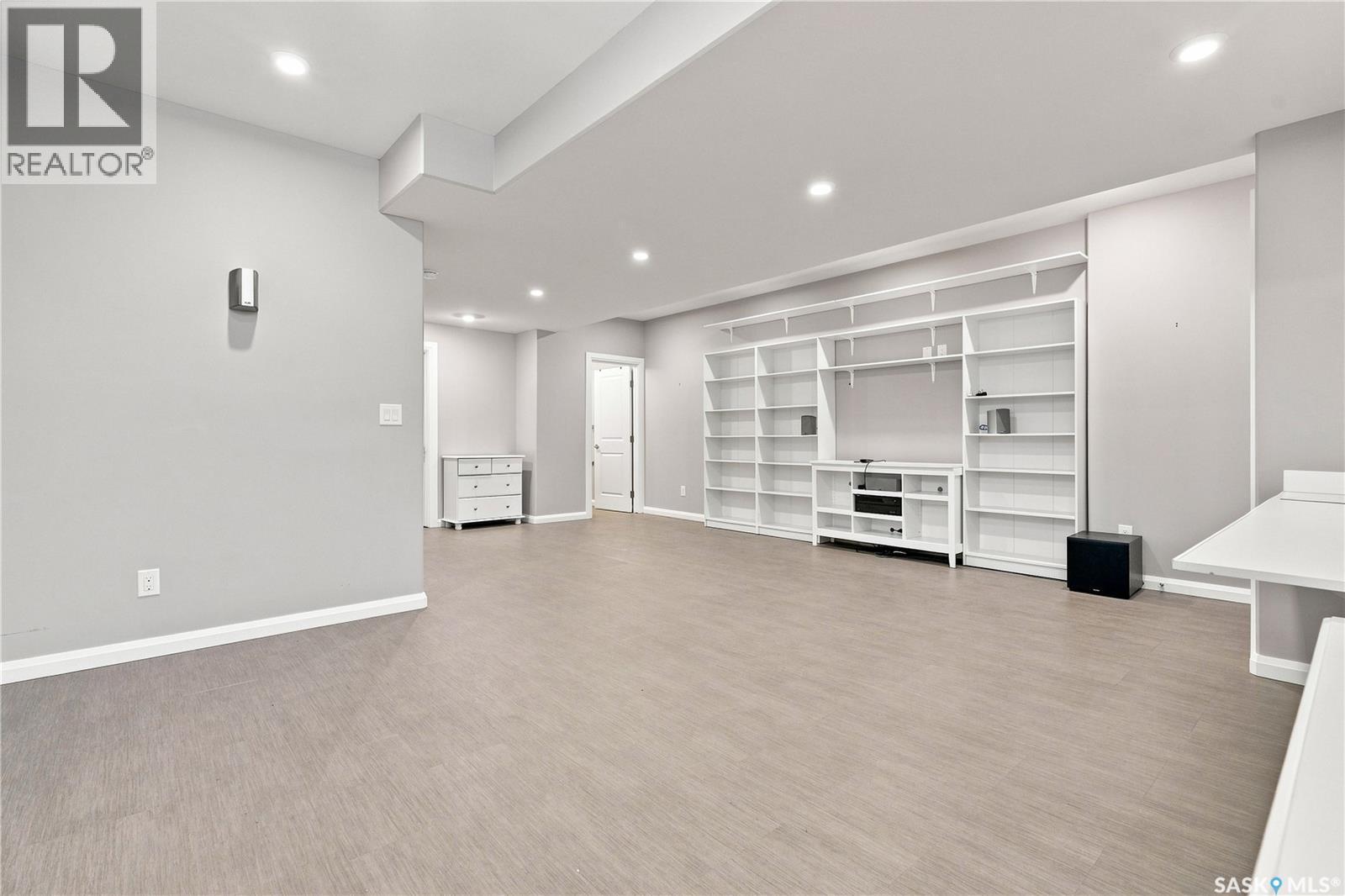 1623 Broadway Avenue, Saskatoon, SK - Indoor
