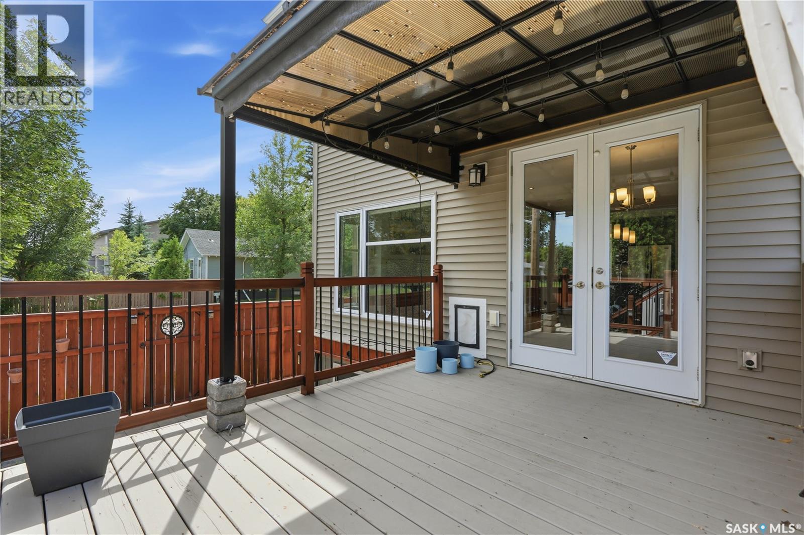 1623 Broadway Avenue, Saskatoon, SK - Outdoor With Deck Patio Veranda With Exterior