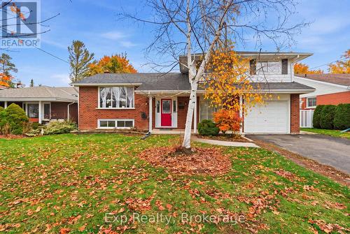 15 THORNCLIFFE DRIVE  Belleville (Belleville Ward), ON K8P 4L3