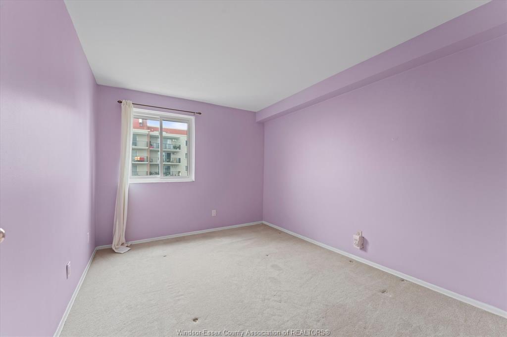 1110-8591 Riverside Drive East, Windsor, ON - Indoor Photo Showing Other Room