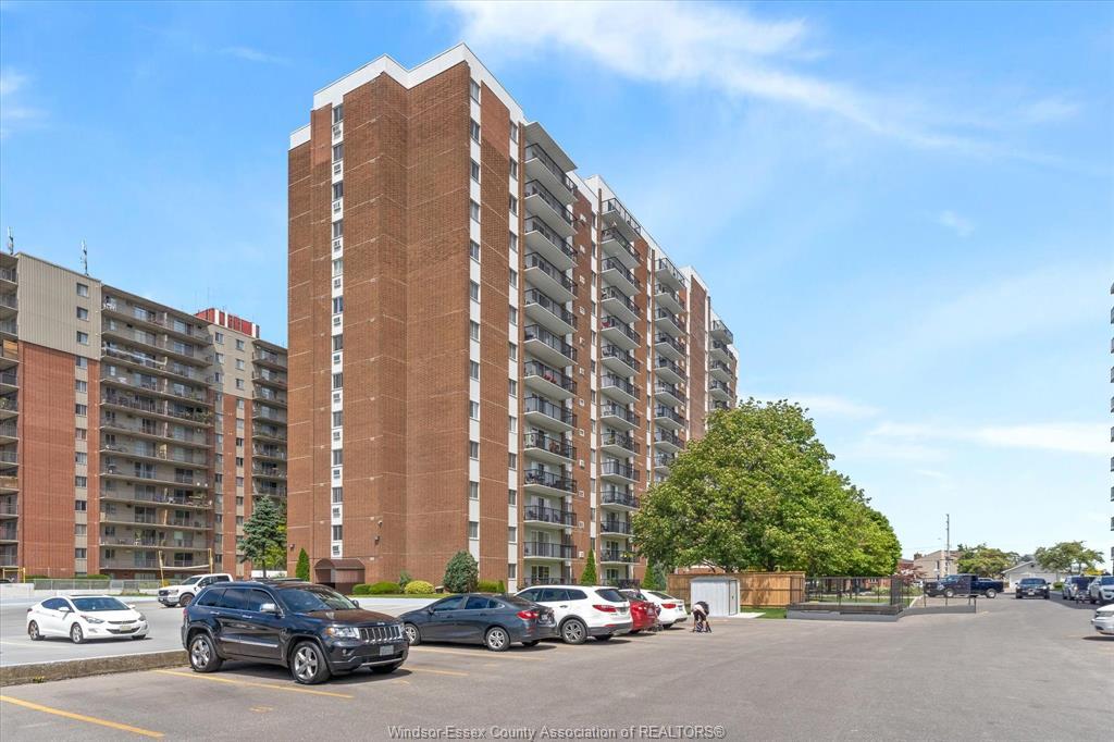 1110-8591 Riverside Drive East, Windsor, ON - Outdoor With Balcony With Facade
