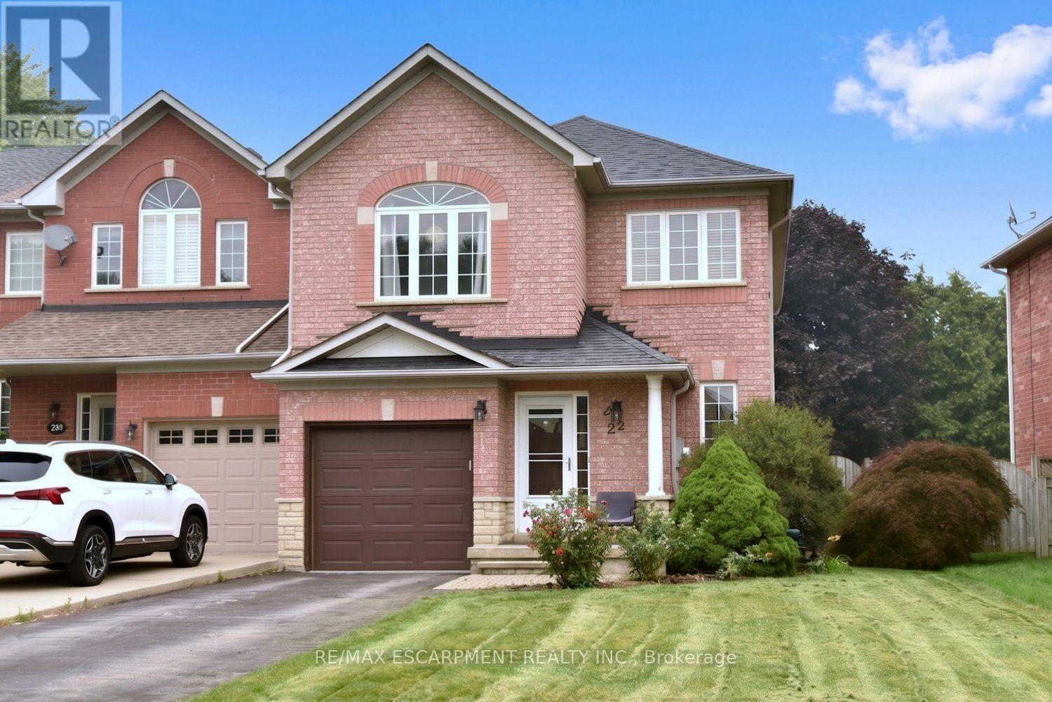 22 Moore Crescent, Hamilton, ON - Outdoor With Facade