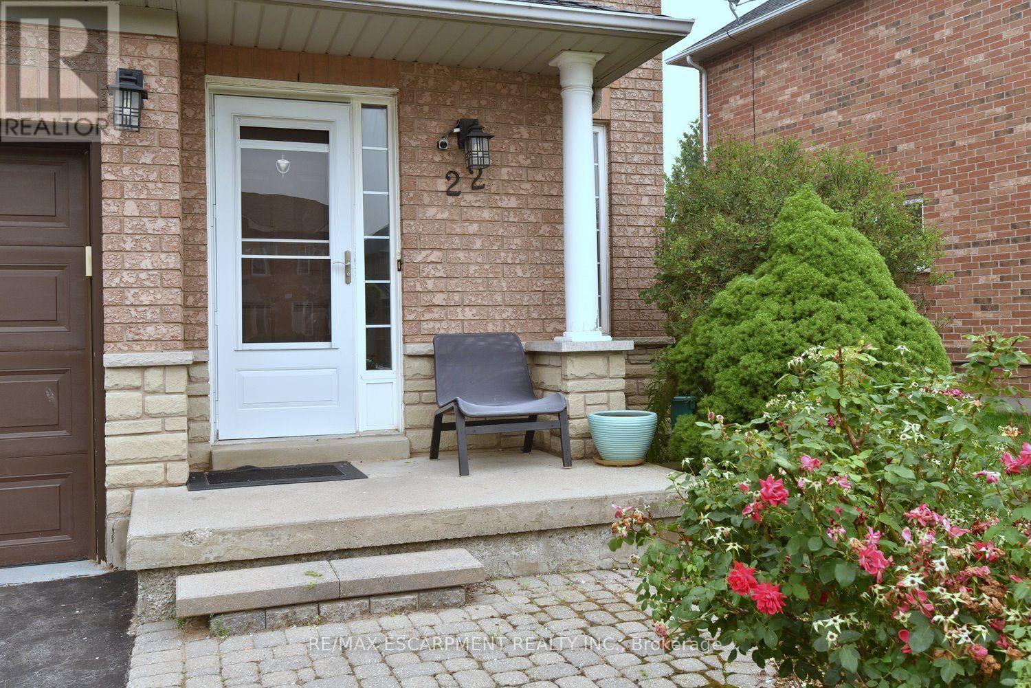 22 Moore Crescent, Hamilton, ON - Outdoor With Exterior