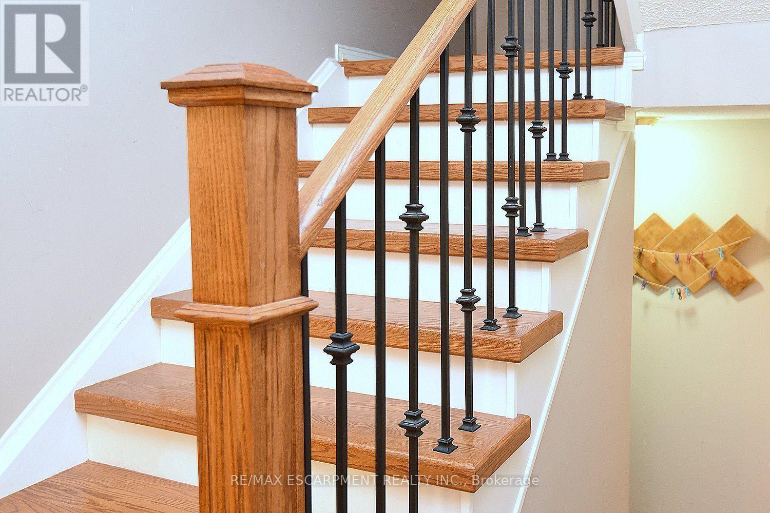 22 Moore Crescent, Hamilton, ON - Indoor Photo Showing Other Room