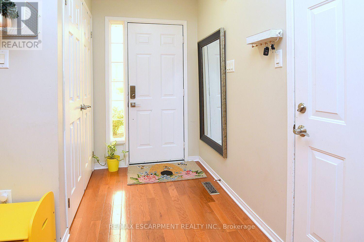 22 Moore Crescent, Hamilton, ON - Indoor Photo Showing Other Room