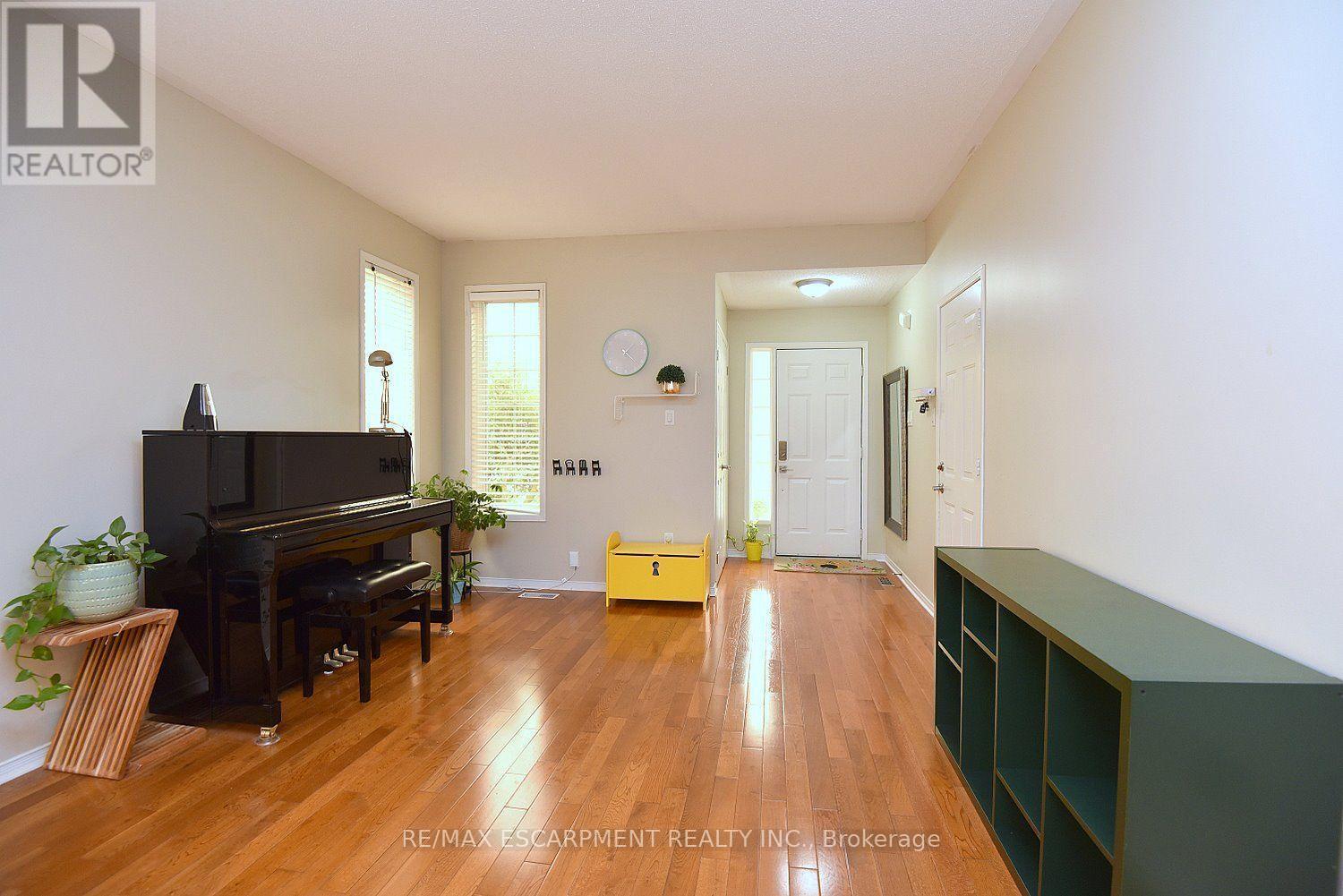 22 Moore Crescent, Hamilton, ON - Indoor Photo Showing Other Room