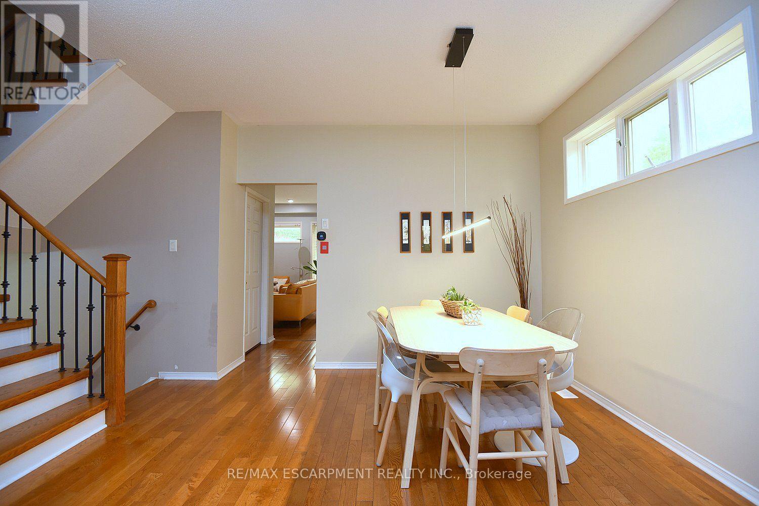 22 Moore Crescent, Hamilton, ON - Indoor Photo Showing Other Room