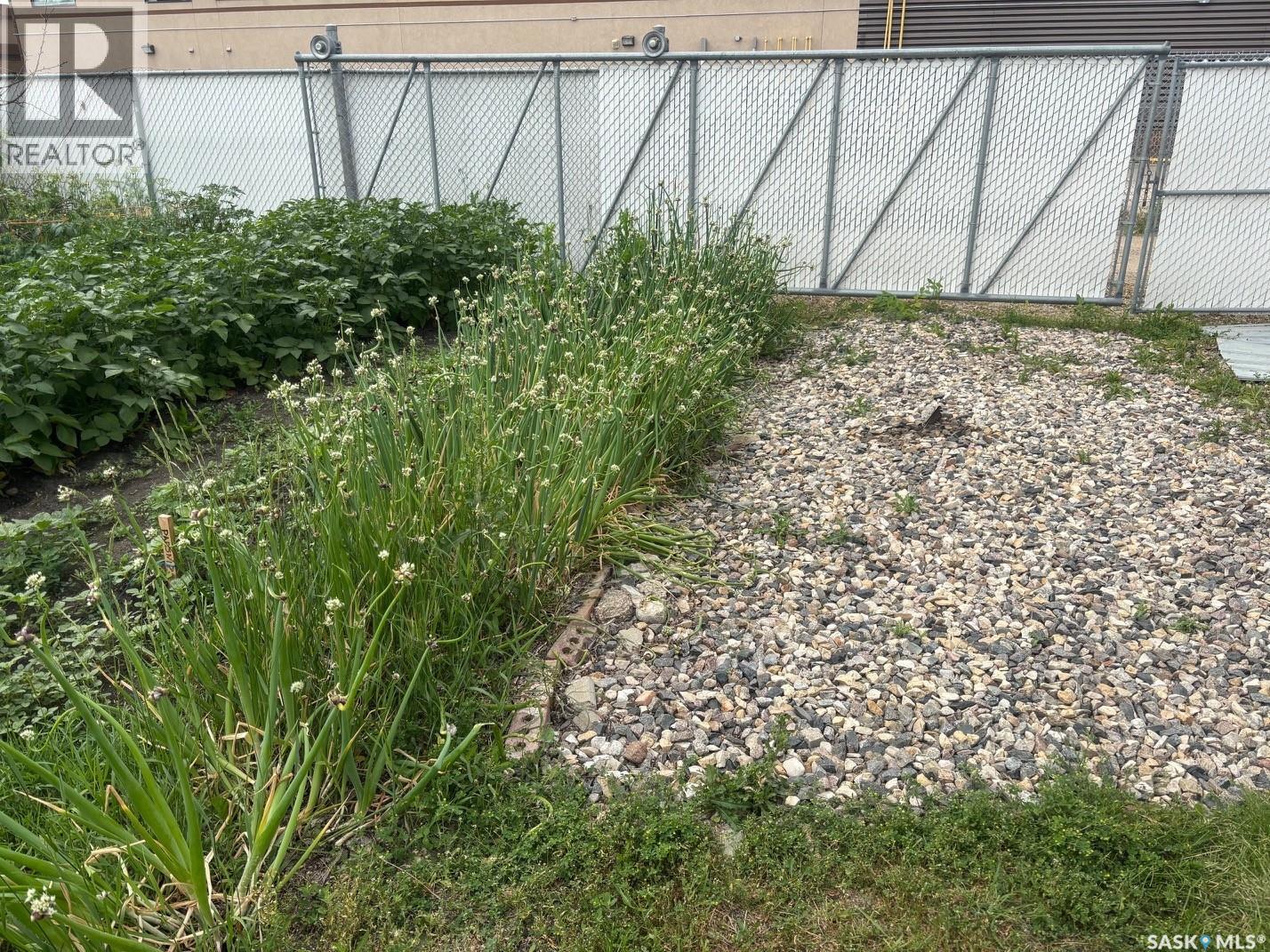 127 Walden Crescent, Regina, SK - Outdoor