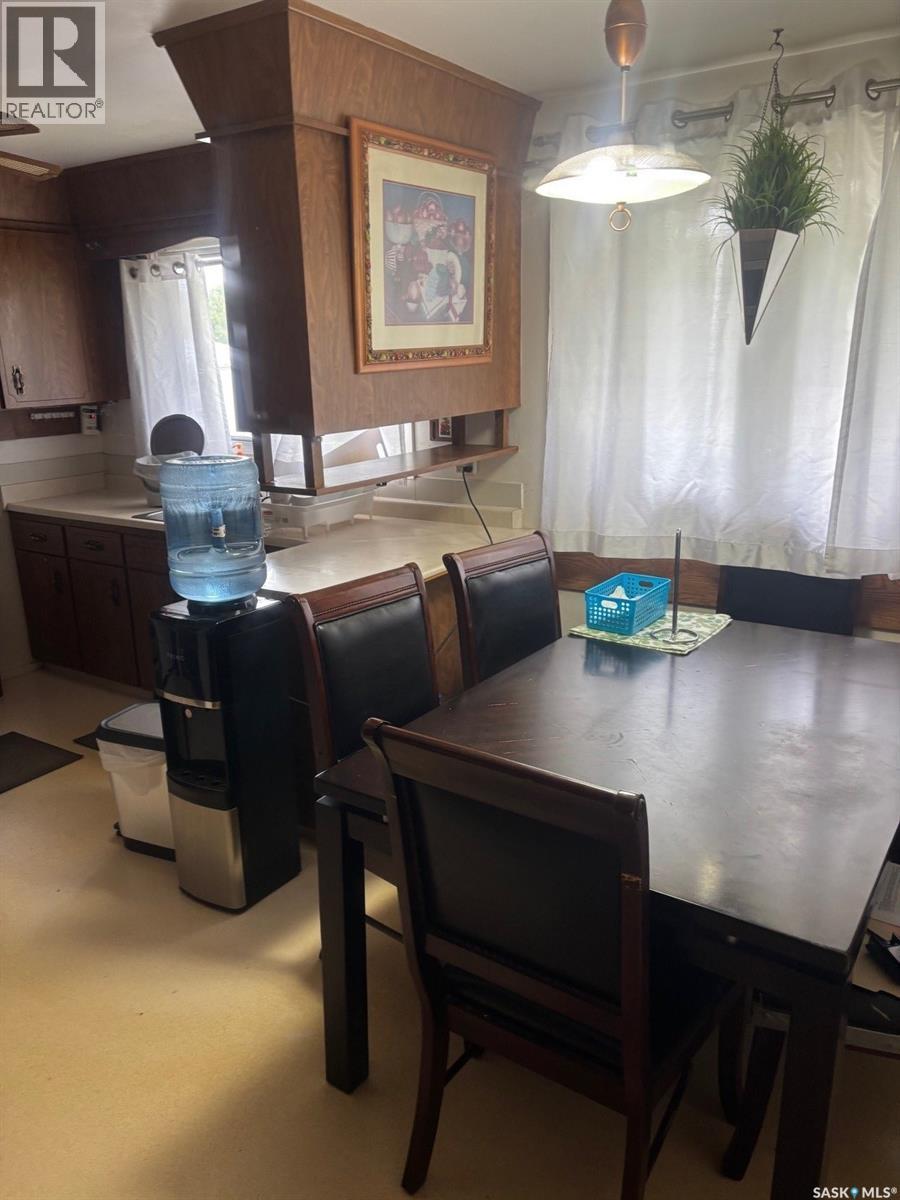 127 Walden Crescent, Regina, SK - Indoor Photo Showing Dining Room