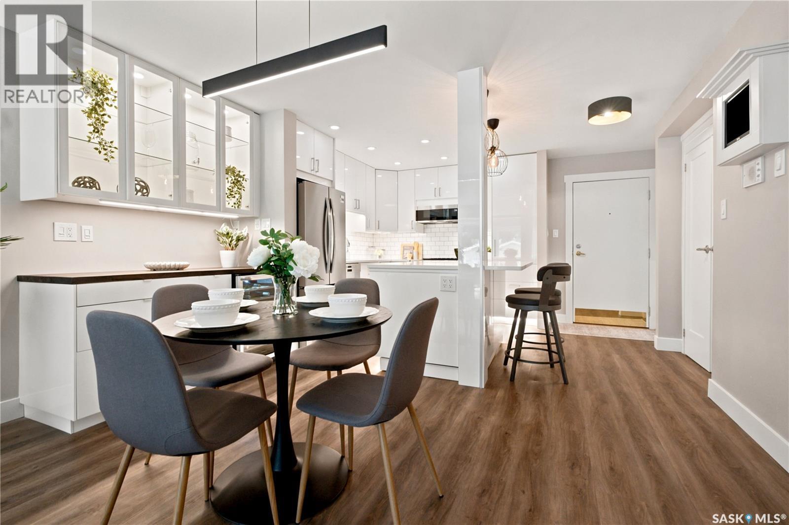 105 410 Main Street, Saskatoon, SK - Indoor Photo Showing Dining Room