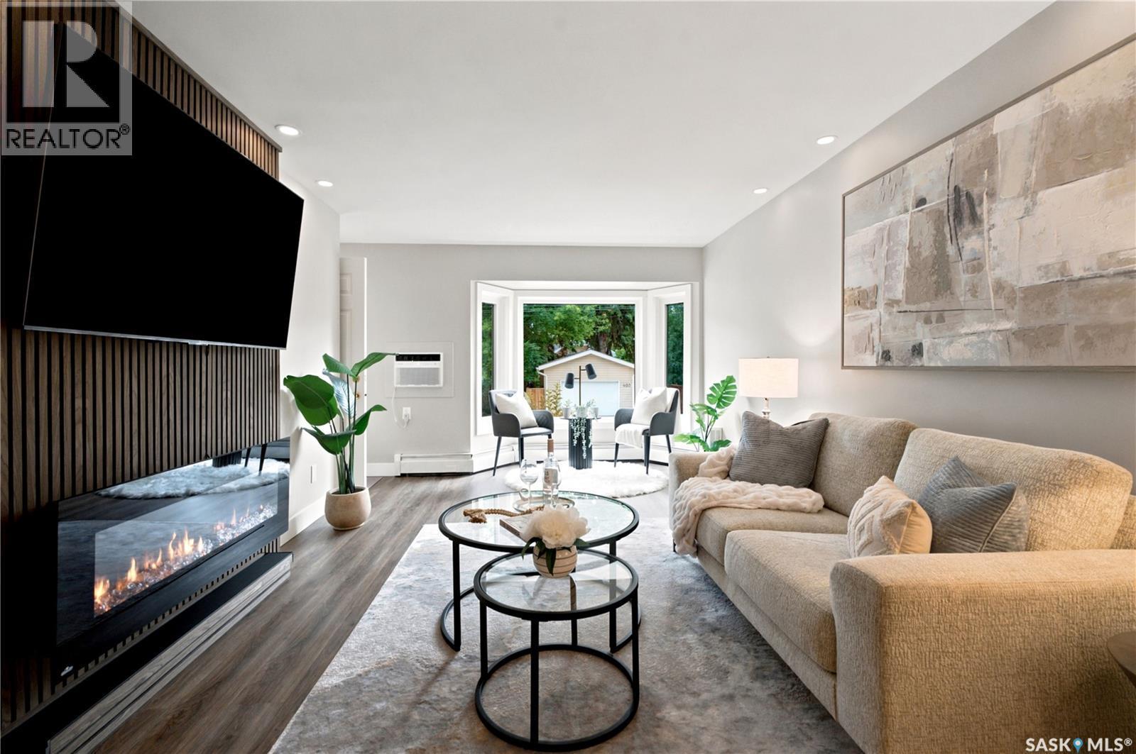 105 410 Main Street, Saskatoon, SK - Indoor Photo Showing Living Room