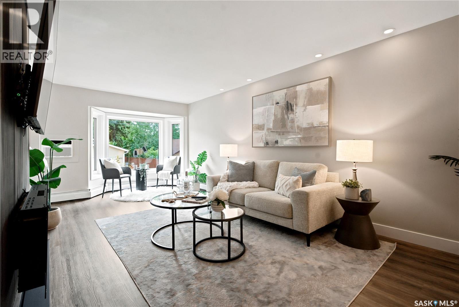 105 410 Main Street, Saskatoon, SK - Indoor Photo Showing Living Room