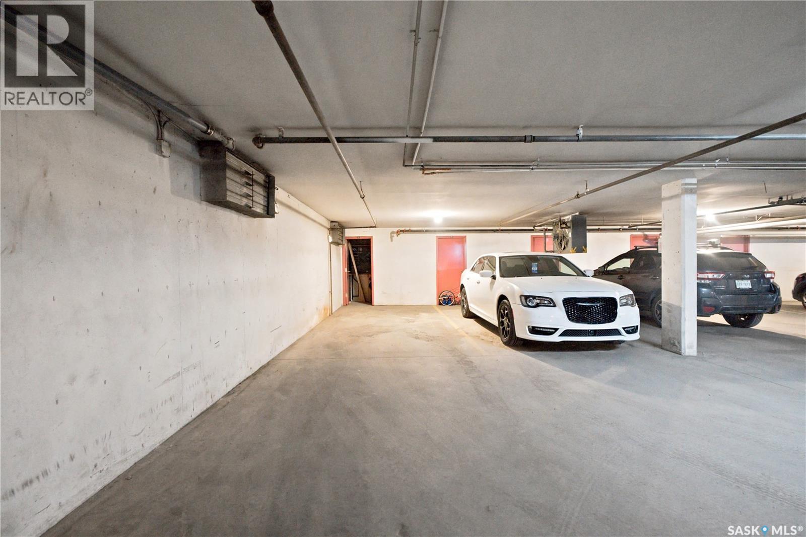 105 410 Main Street, Saskatoon, SK - Indoor Photo Showing Garage