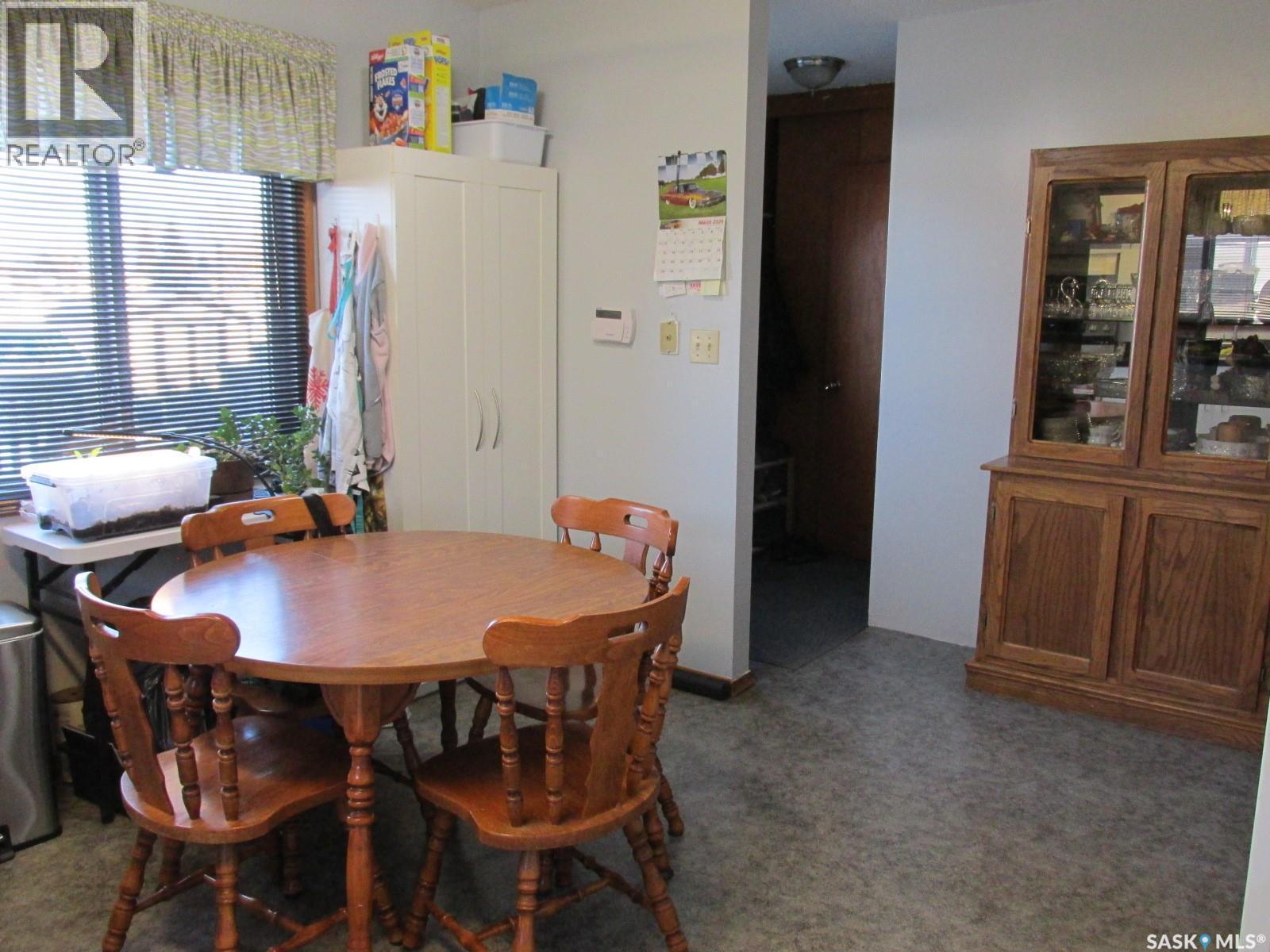 1103 3Rd Street W, Nipawin, SK - Indoor Photo Showing Dining Room