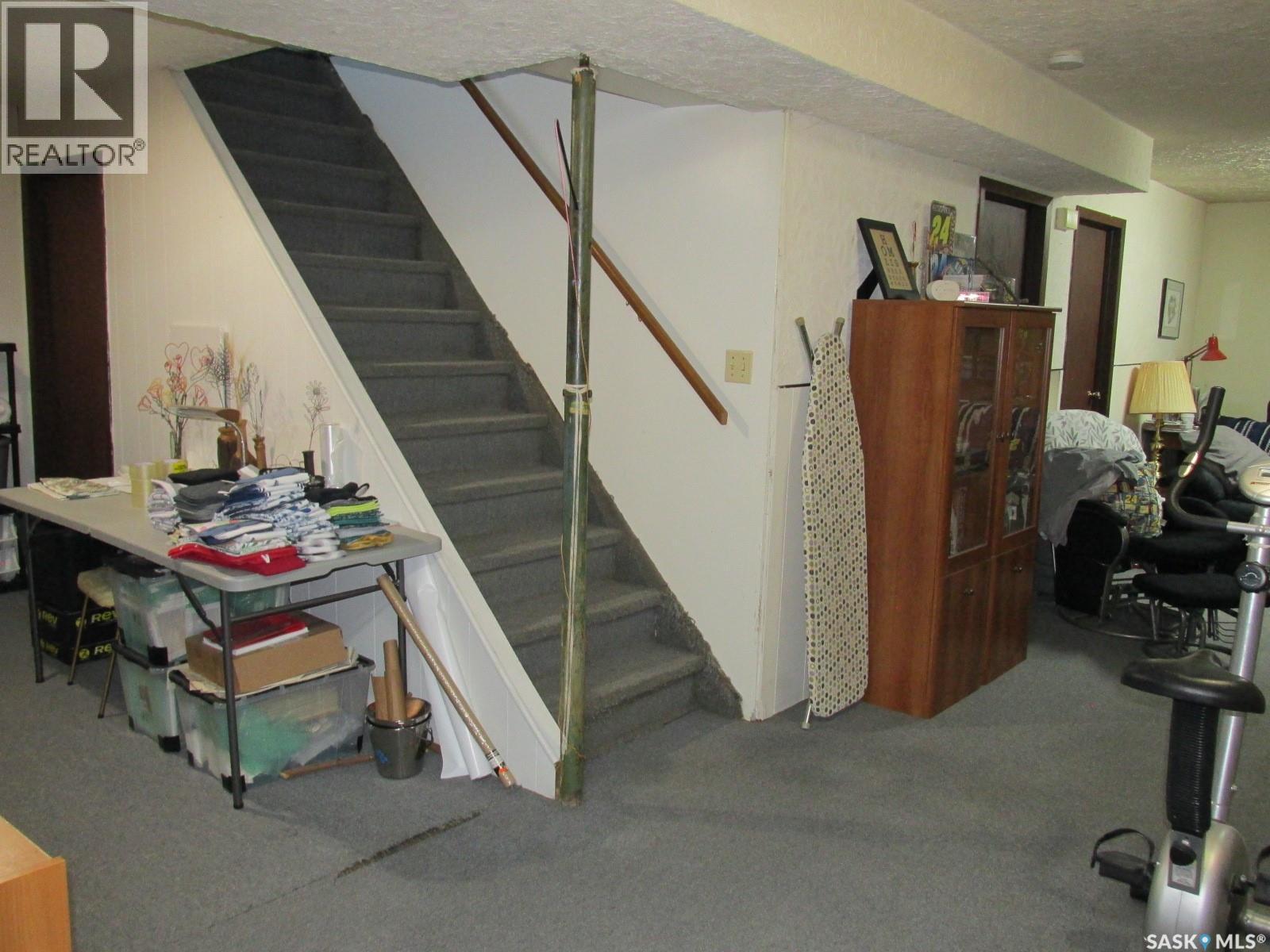 1103 3Rd Street W, Nipawin, SK - Indoor Photo Showing Other Room