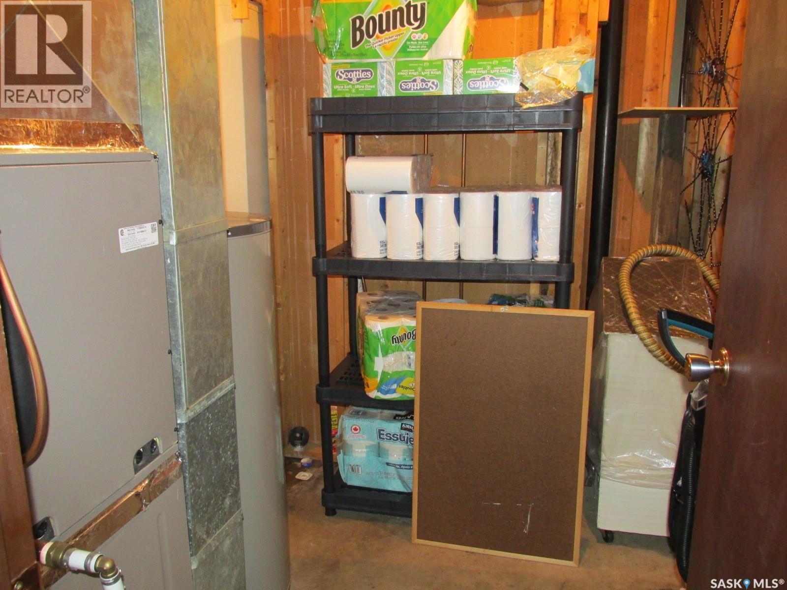 1103 3Rd Street W, Nipawin, SK - Indoor