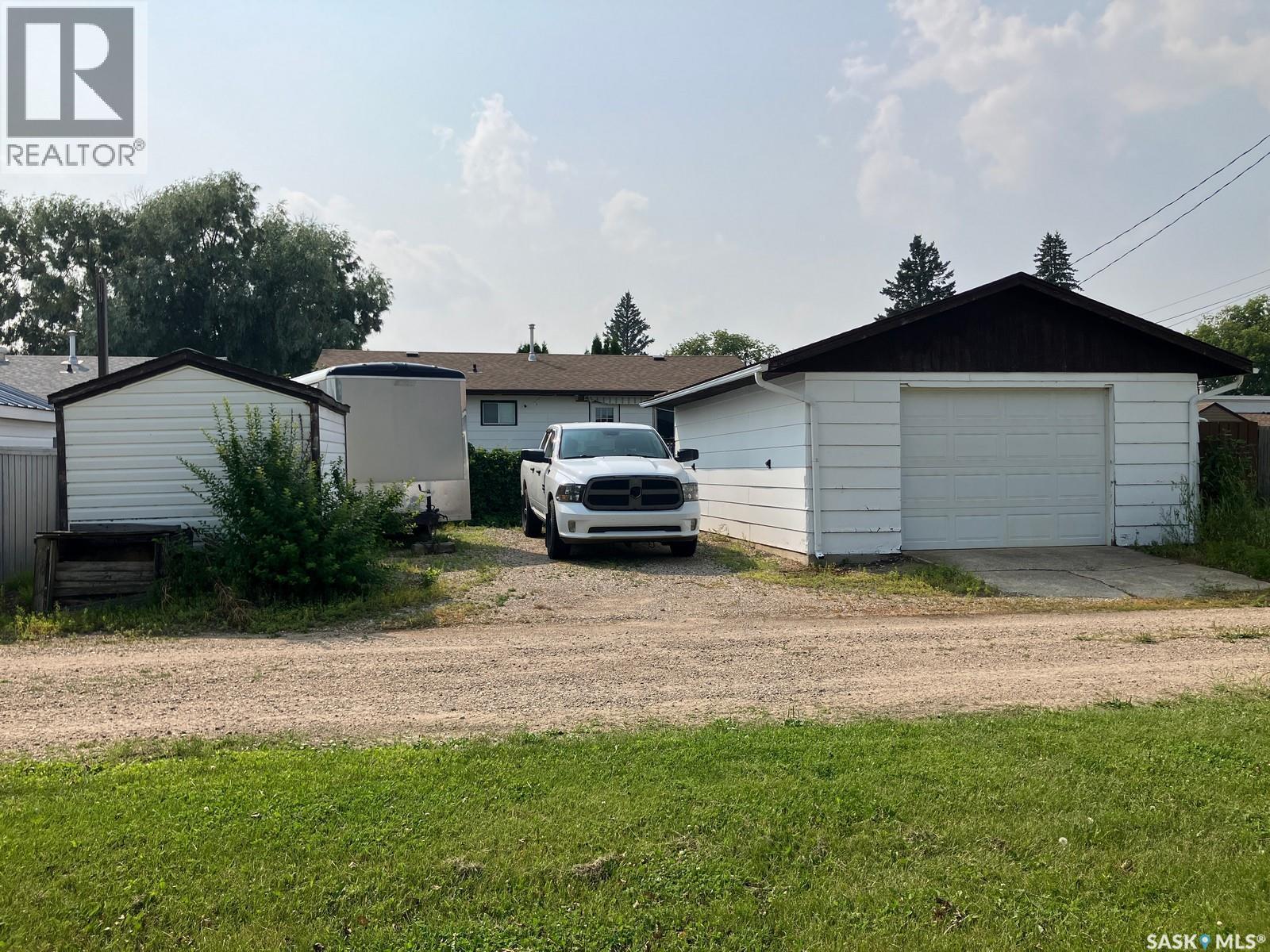 1103 3Rd Street W, Nipawin, SK - Outdoor With Exterior