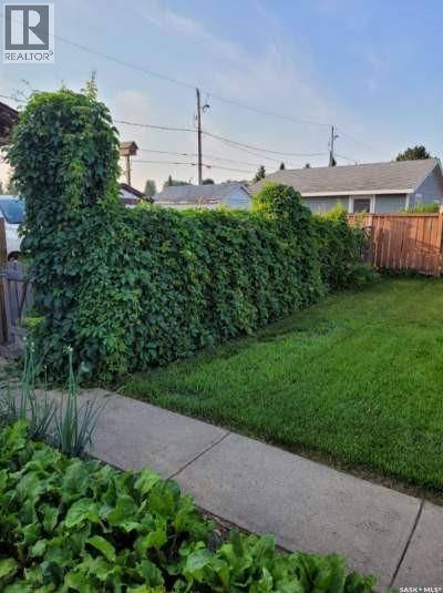 1103 3Rd Street W, Nipawin, SK - Outdoor
