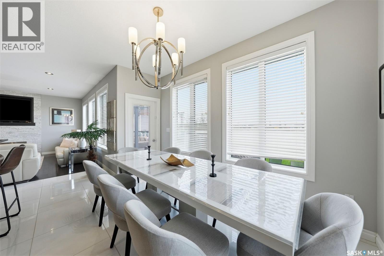 107 Schumacher Bay, Saskatoon, SK - Indoor Photo Showing Dining Room